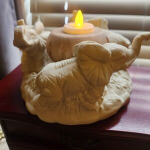 Elephant Tealight Holder - Cream